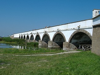 Fájlnév=Hortobagy_hid.jpg
Fájlméret=207KiB
Méretek=1280x960
Hozzáadás dátuma=2010 November 19. Hortobagy_hid.jpg