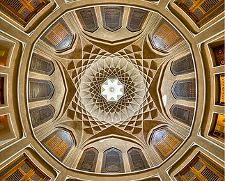Fájlnév=Ceiling-of-Dolat-abad-Yazd.jpg
Fájlméret=251KiB
Méretek=728x586
Hozzáadás dátuma=2016 Július 27. Ceiling-of-Dolat-abad-Yazd.jpg