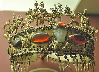 Fájlnév=Tiara2.jpg
Fájlméret=71KiB
Méretek=659x485
Hozzáadás dátuma=2016 Május 8. Tiara2.jpg