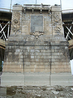Fájlnév=2011-11-07-margit-hid-felujitasa-egy-ujabb-trianon-sotet-kepzetet-vetiti-elore-emlektabla.jpg
Fájlméret=83KiB
Méretek=449x600
Hozzáadás dátuma=2012 Február 25. 2011-11-07-margit-hid-felujitasa-egy-ujabb-trianon-sotet-kepzetet-vetiti-elore-emlektabla.jpg